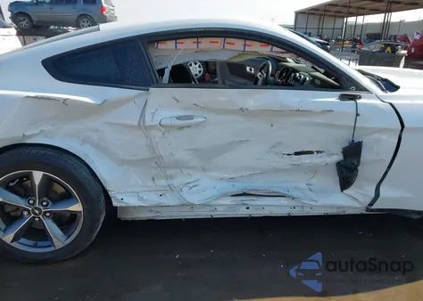 2016 Ford Mustang V6 z USA, uszkodzony, nr VIN 1FA6P8AM4G5215602